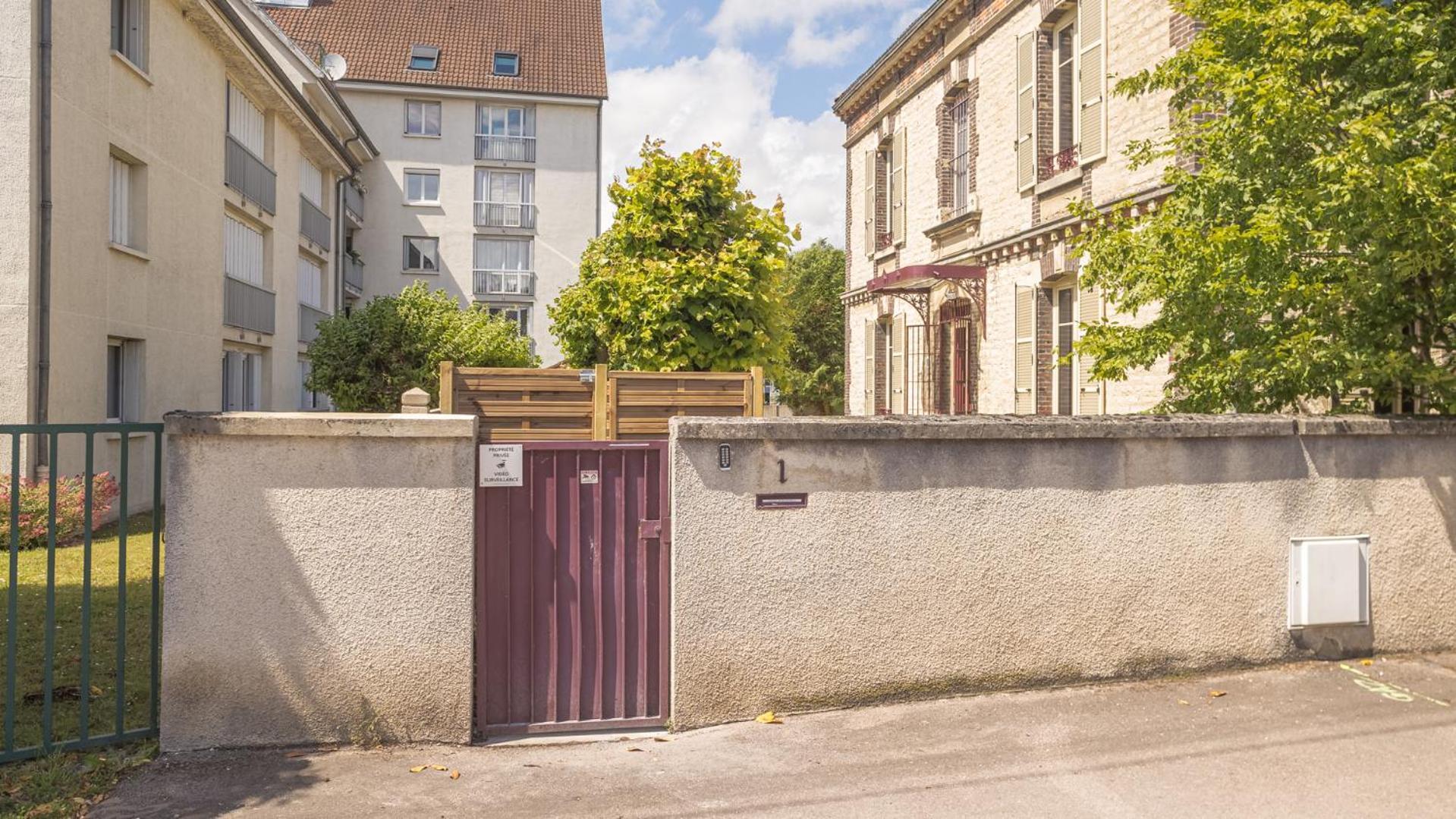 Bonappart 2 - Charme Napoleonien & Confort Troyes Exteriér fotografie